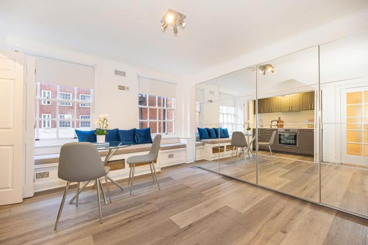 Sg, Boutique Mayfair Holiday home